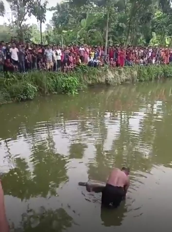 সাদুল্লাপুরে পুকুরে মিলল অজ্ঞাত ব্যক্তির মরদেহ