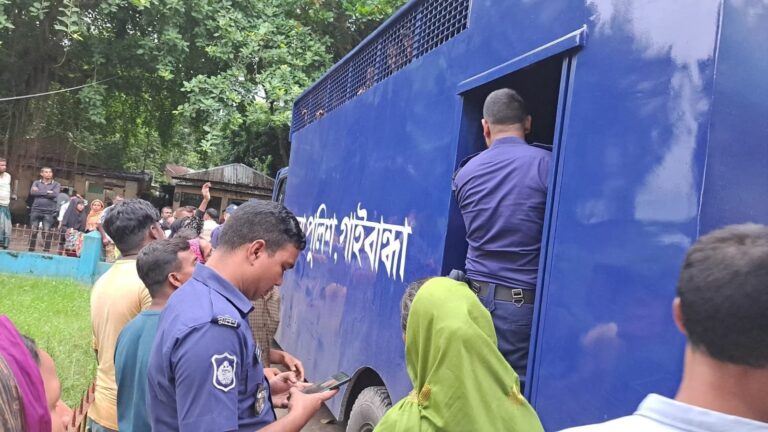 বের উপর হামলা: আদালতে আত্মসমর্পণ