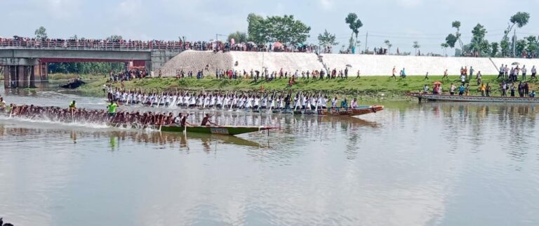 গাইবান্ধায় দুদিনব্যাপী নৌকা বাইচ প্রতিযোগিতা অনুষ্ঠিত