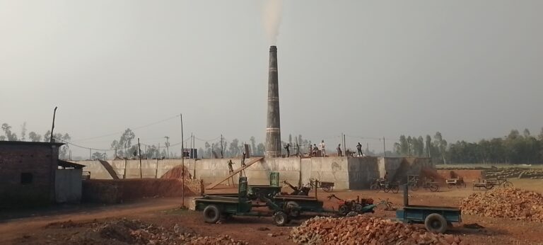 ঘনবসতিতে অবৈধ ইটভাটা